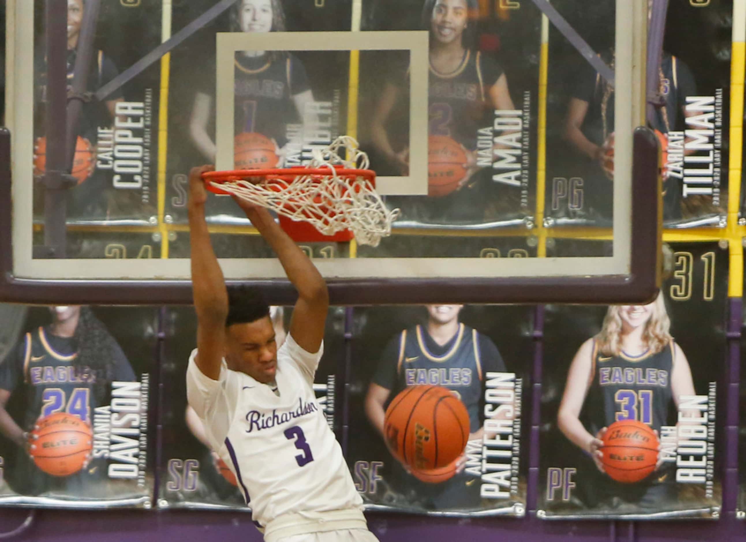 Richardson's Rylan Griffin (3) dunks during first half action against Duncanville. The two...