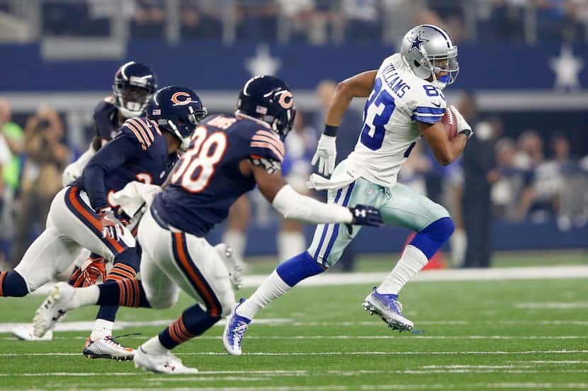 Dallas Cowboys wide receiver Terrance Williams (83) runs after the catch as Chicago Bears...