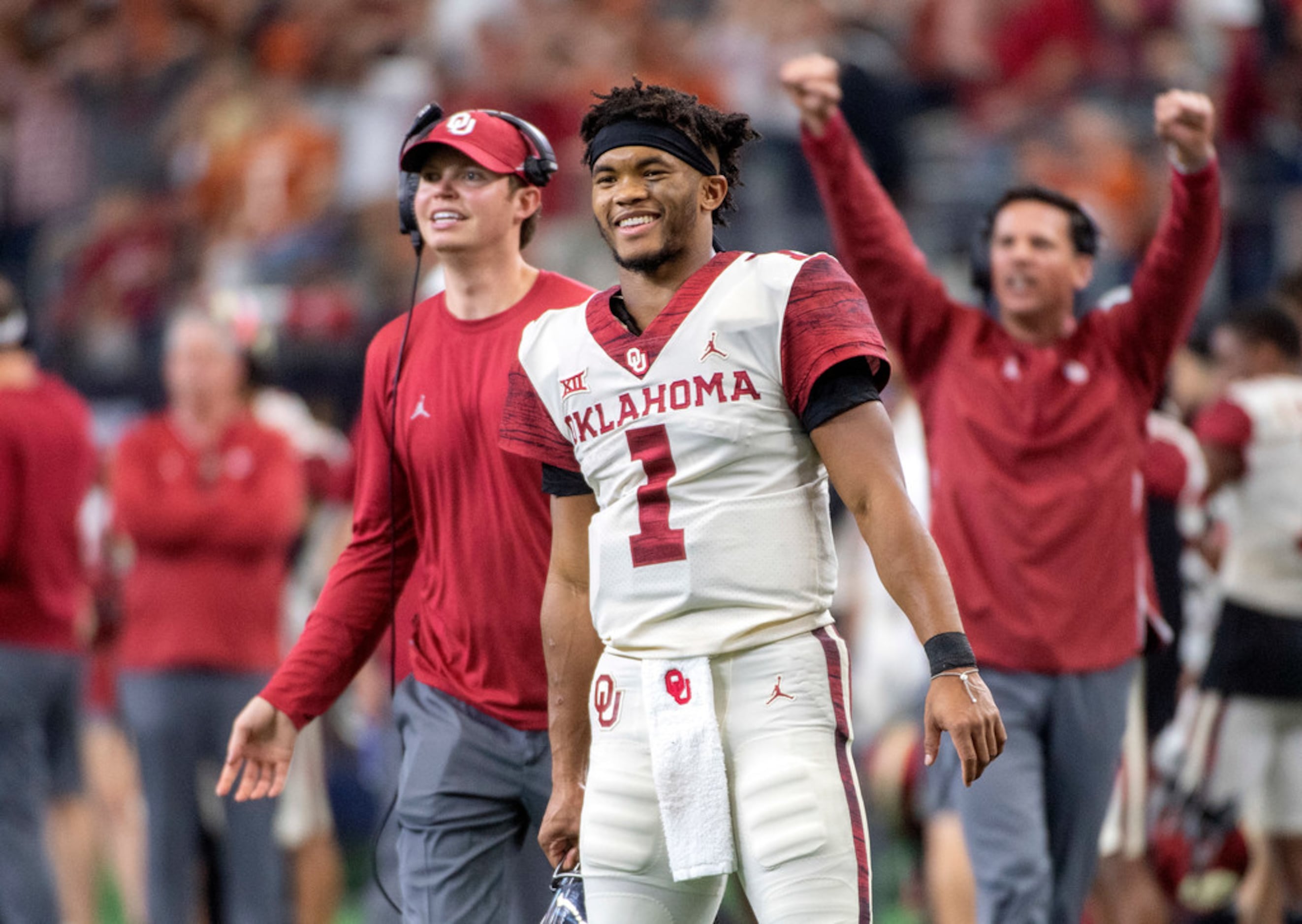 Oklahoma Baseball on X: ICYMI @OU_Football quarterback Kyler Murray made  his baseball debut in left field, hitting leadoff yesterday. #Sooners   / X