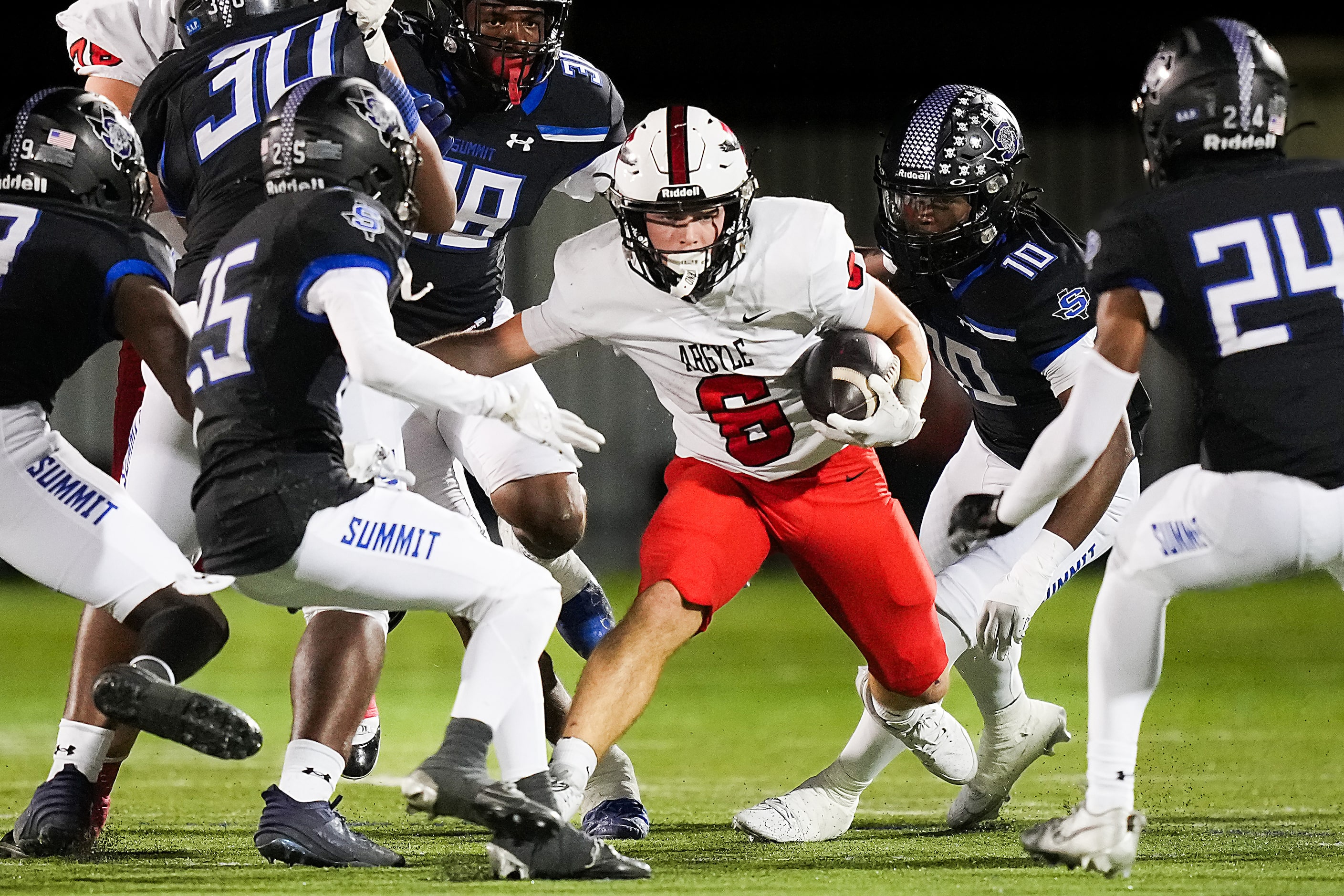 Argyle running back Watson Bell (6) cuts through the Mansfield Summit defense during the...