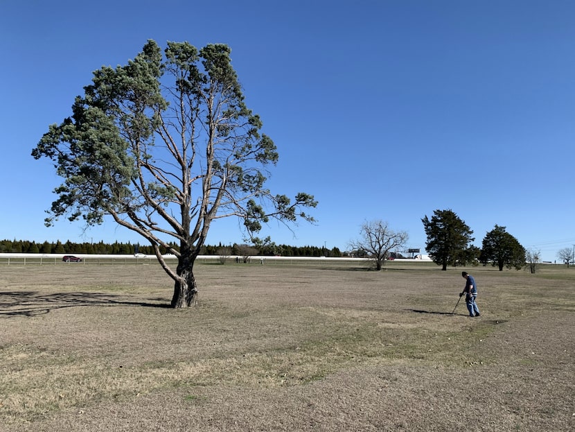 I saw three people and three dogs out at Samuell Farm on a recent trip. This metal-detecting...