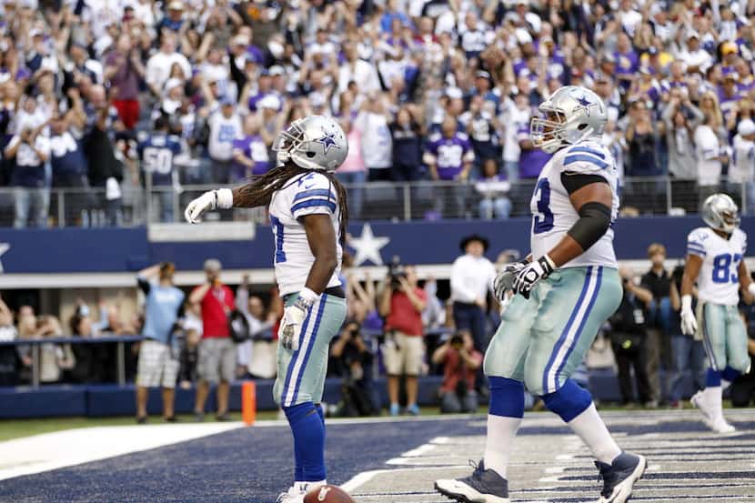 Dallas Cowboys wide receiver Dwayne Harris (17) celebrates after scoring the game winning...
