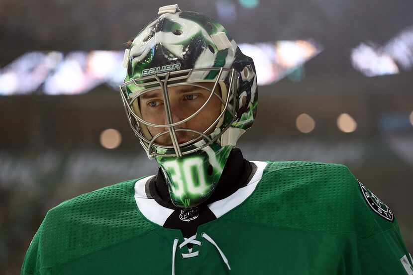 DALLAS, TX - SEPTEMBER 18:  Ben Bishop #30 of the Dallas Stars in goal against the St. Louis...