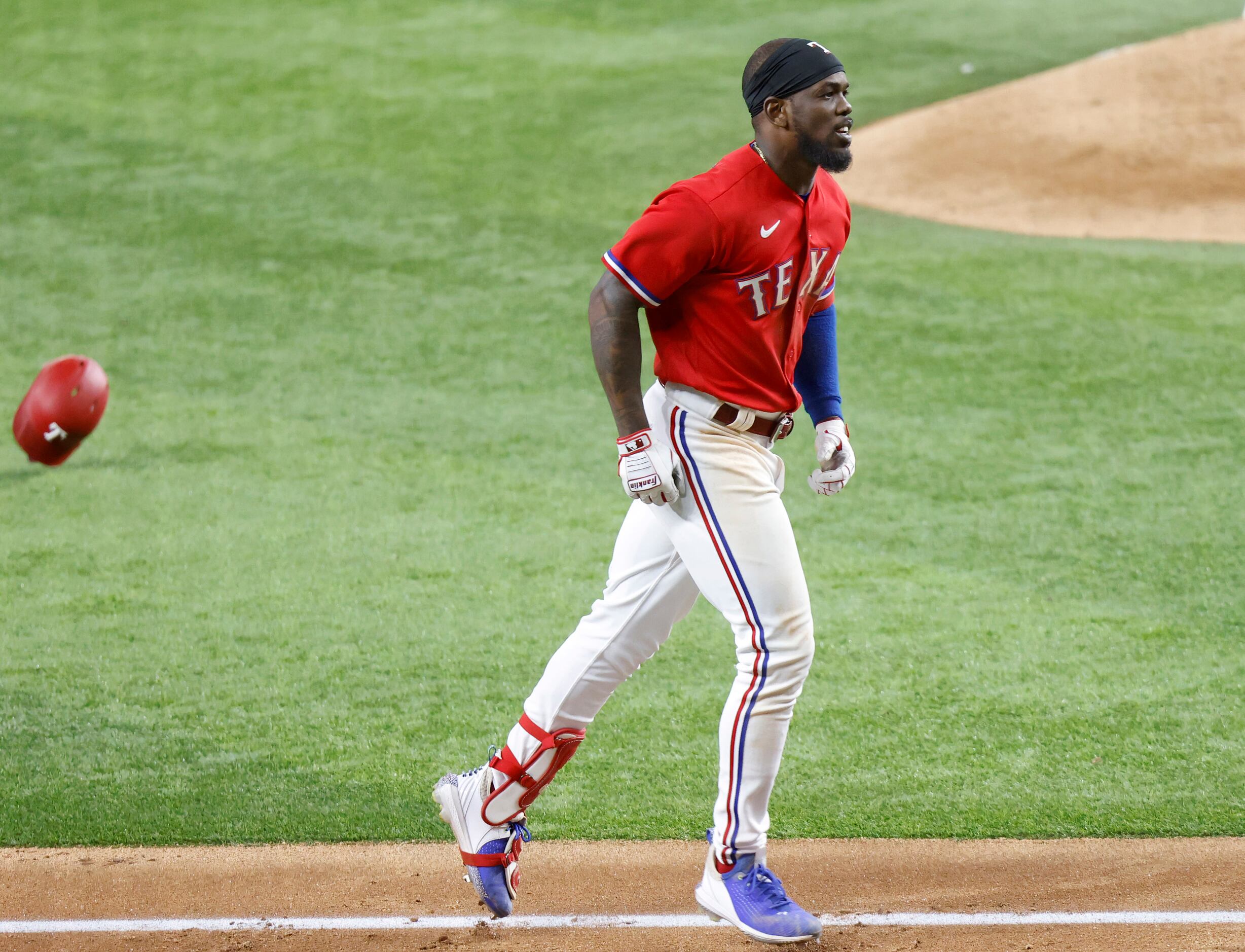 Bat flips, Dak Prescott and more: See the best photos from Rangers'  walk-off win over Astros