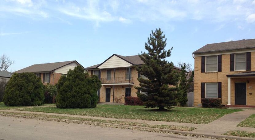  The new houses would replace two blocks of aging duplexes. (Steve Brown)