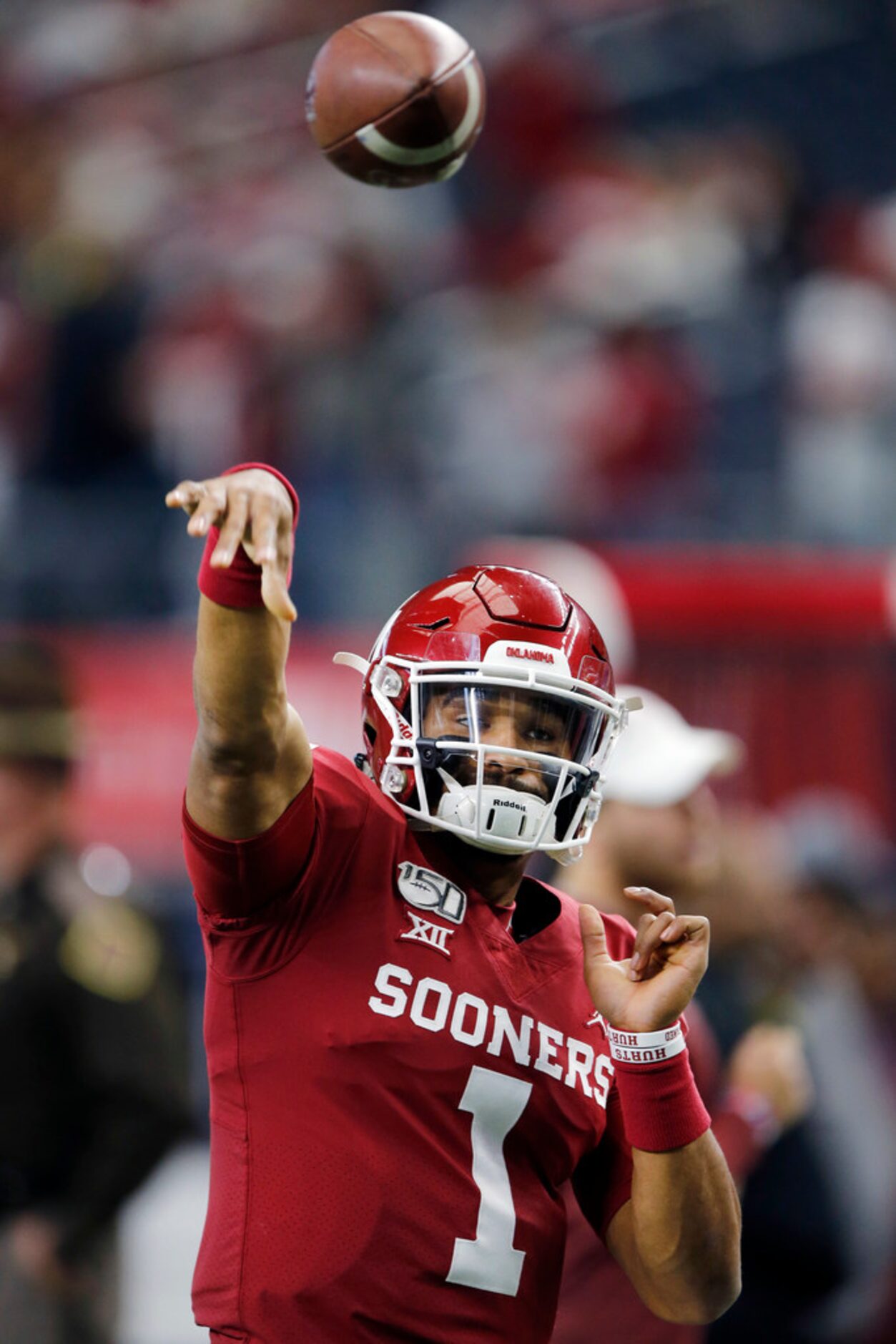 Oklahoma Sooners quarterback Jalen Hurts (1)  warms up his arm before facing the Baylor...