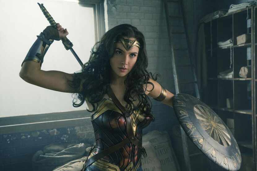 Gal Gadot en una escena de “Wonder Woman”, que se estrena el 2 de junio. (AP/Clay Enos)
