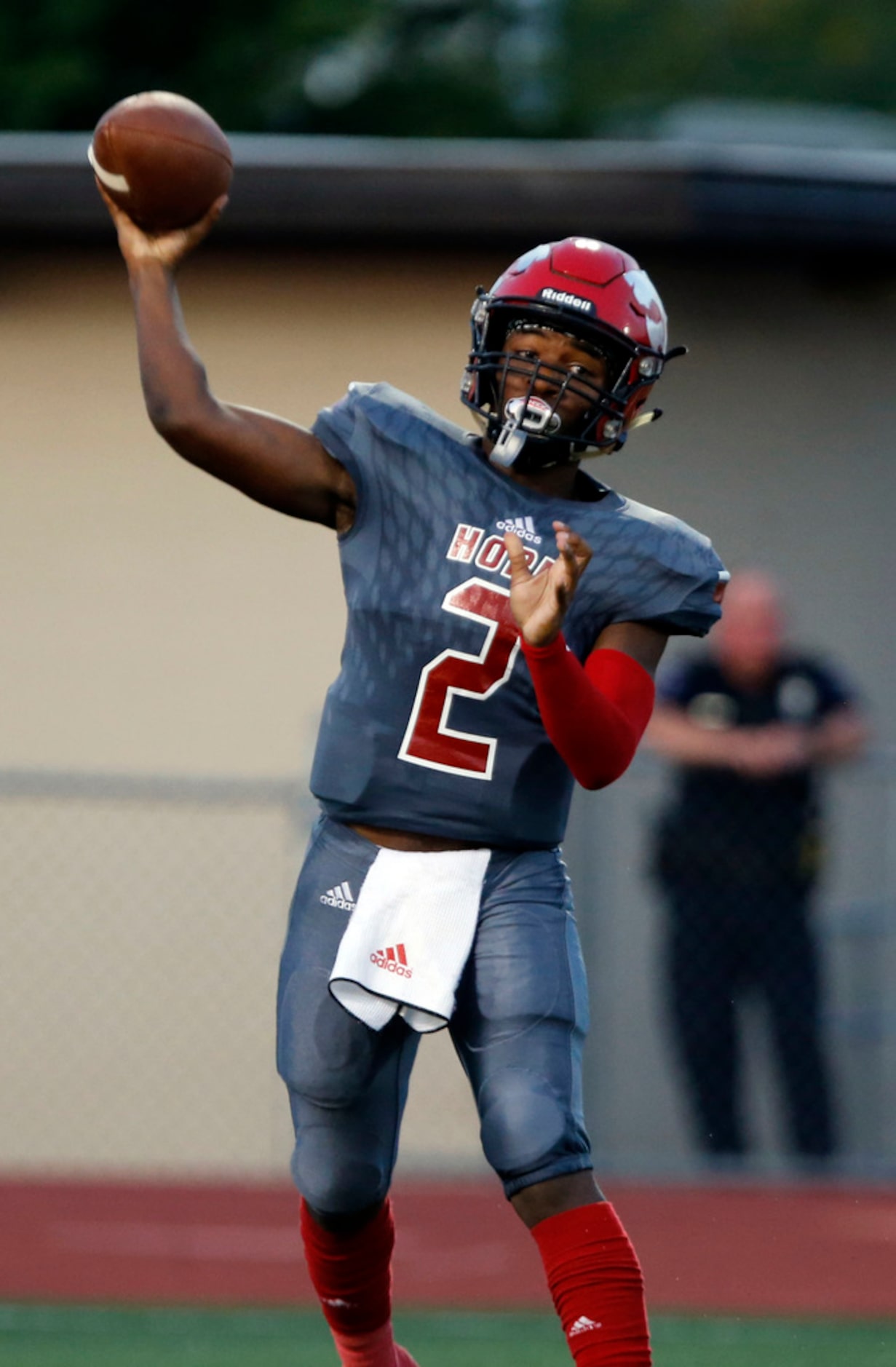 John Horn QB Davazea Gabriel (2) throws a pass during the first half of the Highland Park...