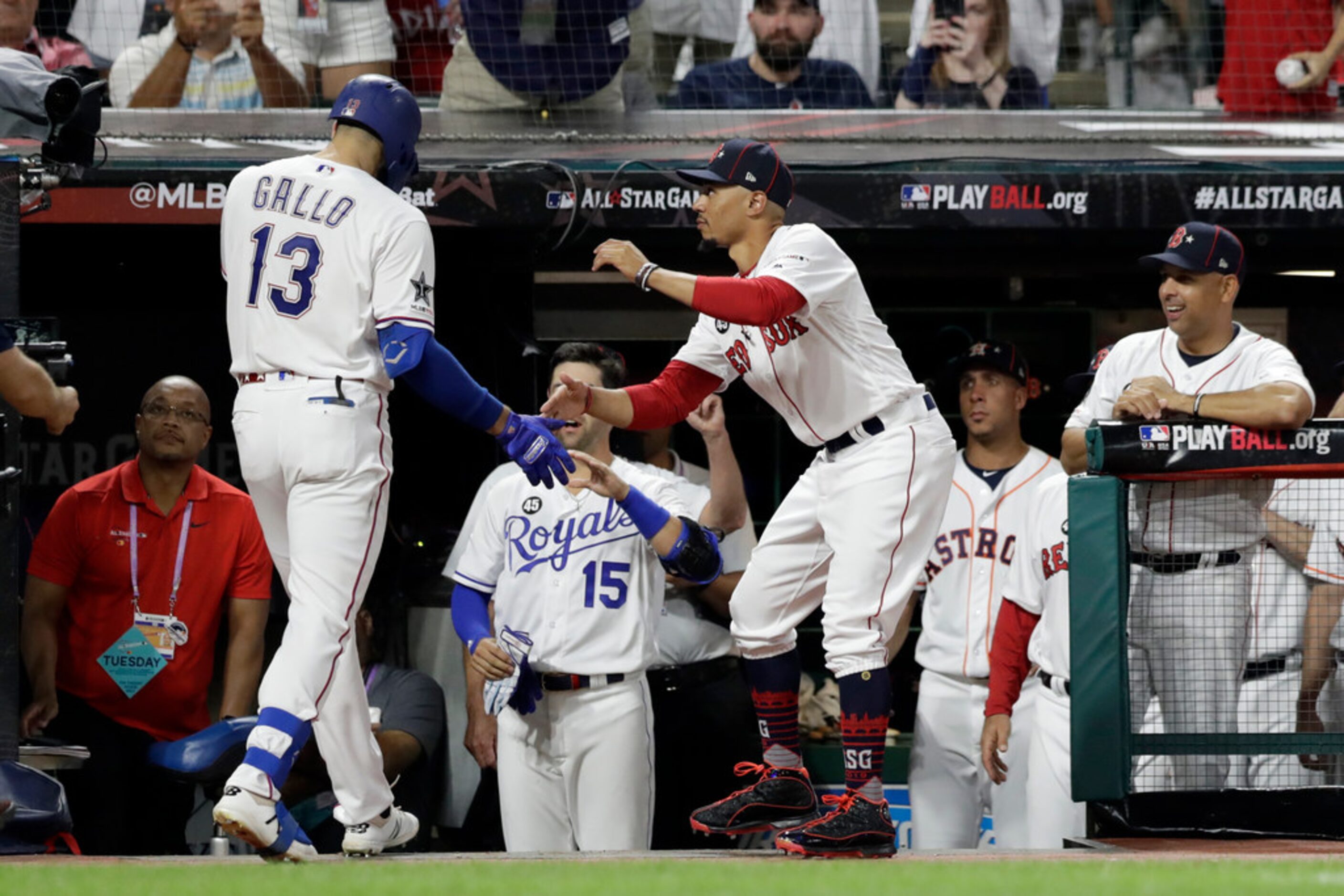 American League's Joey Gallo (13), of the Texas Rangers, is congratulated by American League...