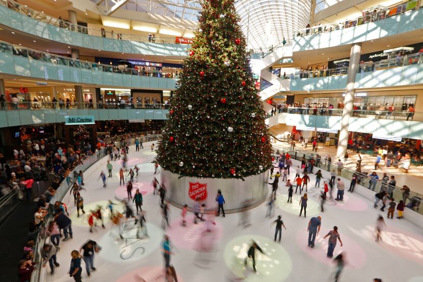 Dallas shoppers plan to spend $667 on holiday purchases, more than the national average of...