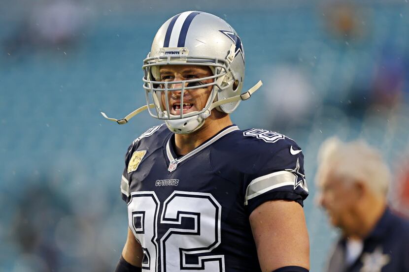 Dallas Cowboys tight end Jason Witten motivates the team before their game against the Miami...