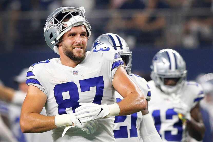 Dallas Cowboys tight end Geoff Swaim (87) is pictured during a timeout against the...