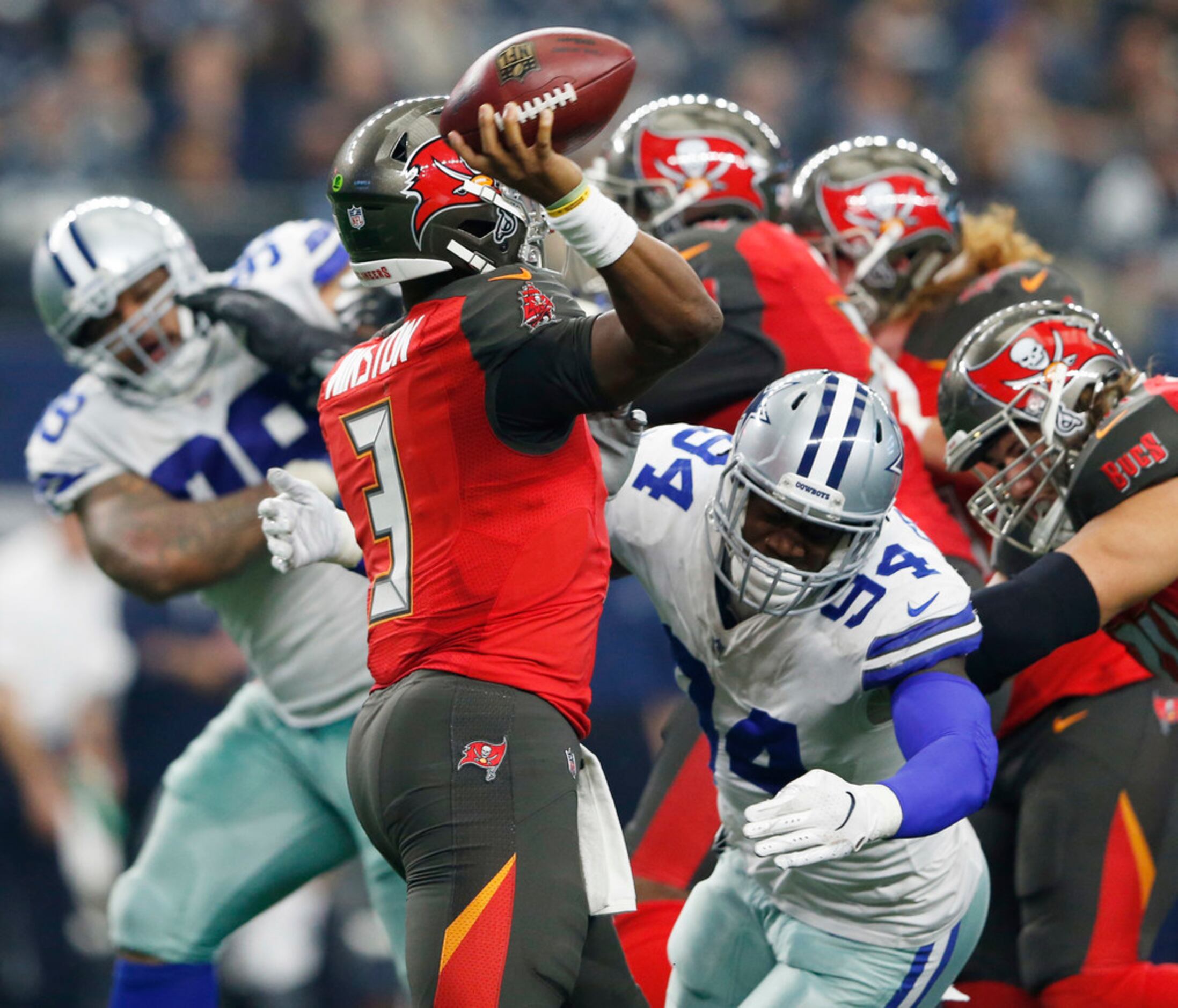 Bucs vs. Cowboys live blog: Tampa Bay fumbles away game, 27-20