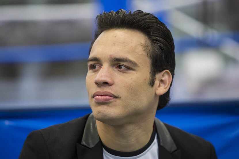 Julio César Chavez Jr. tira más 'golpes' en las redes sociales que en el ring.