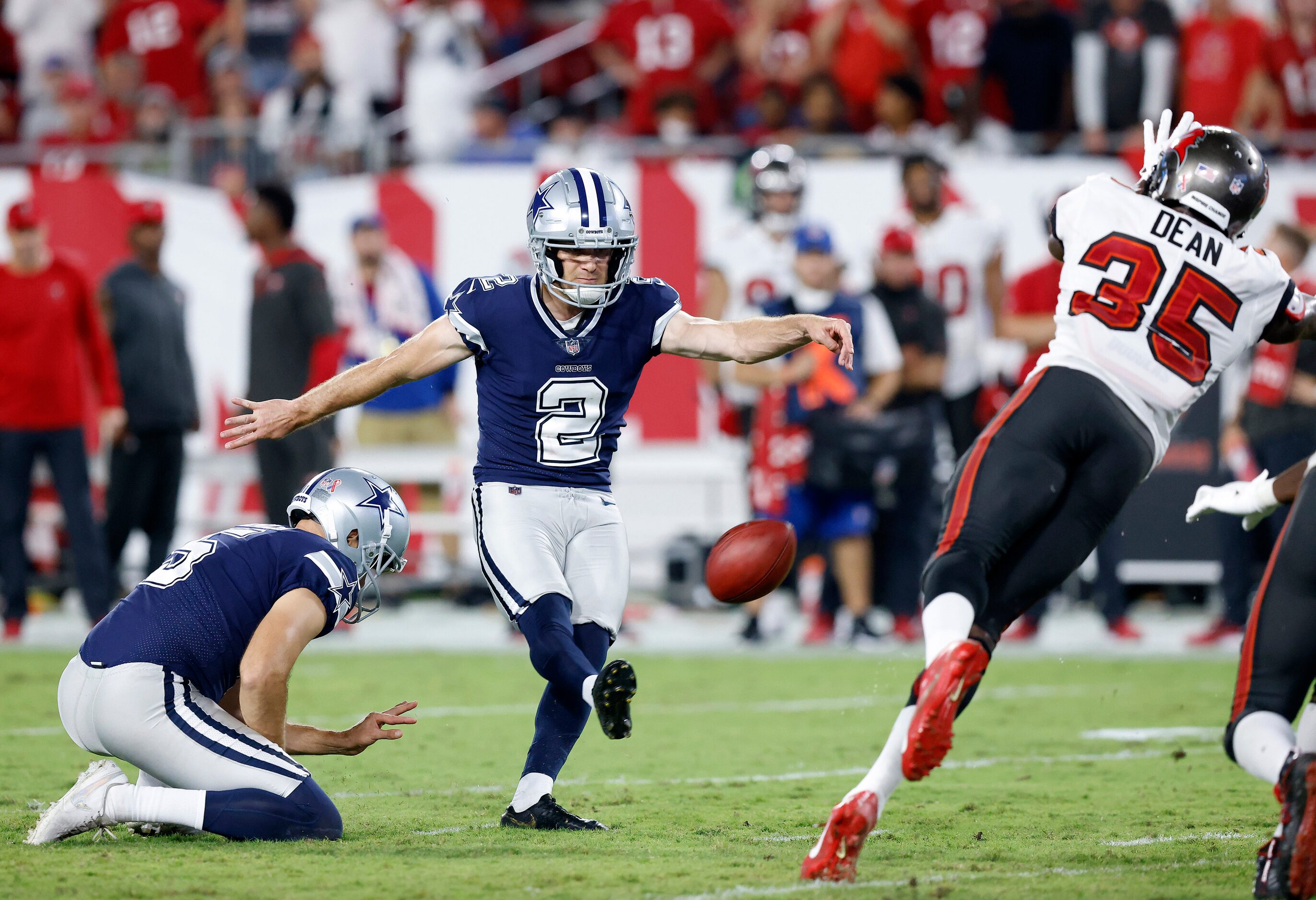 Dallas Cowboys place kicker Greg Zuerlein (2) kicks the go-ahead field late in the fourth...