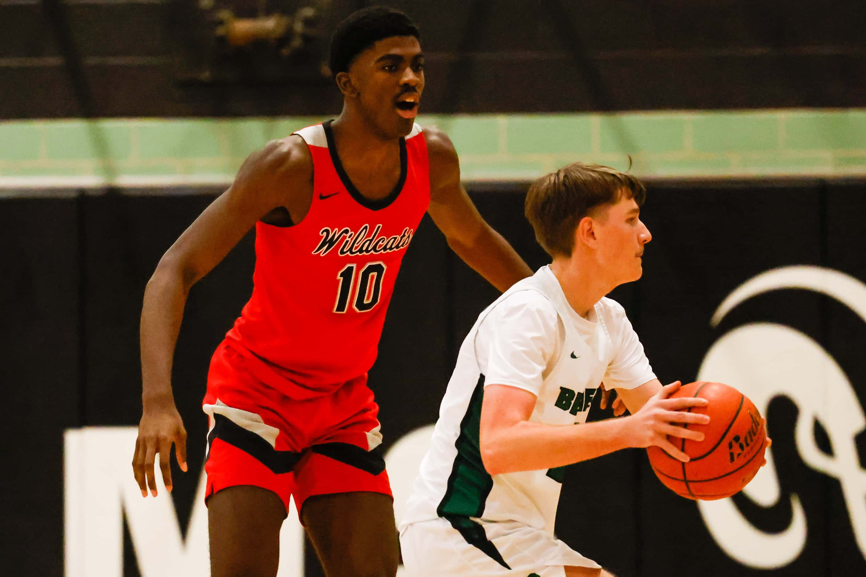 Lake Highlands High School' Samson Aletan #10, during a game against Berkner High School in...