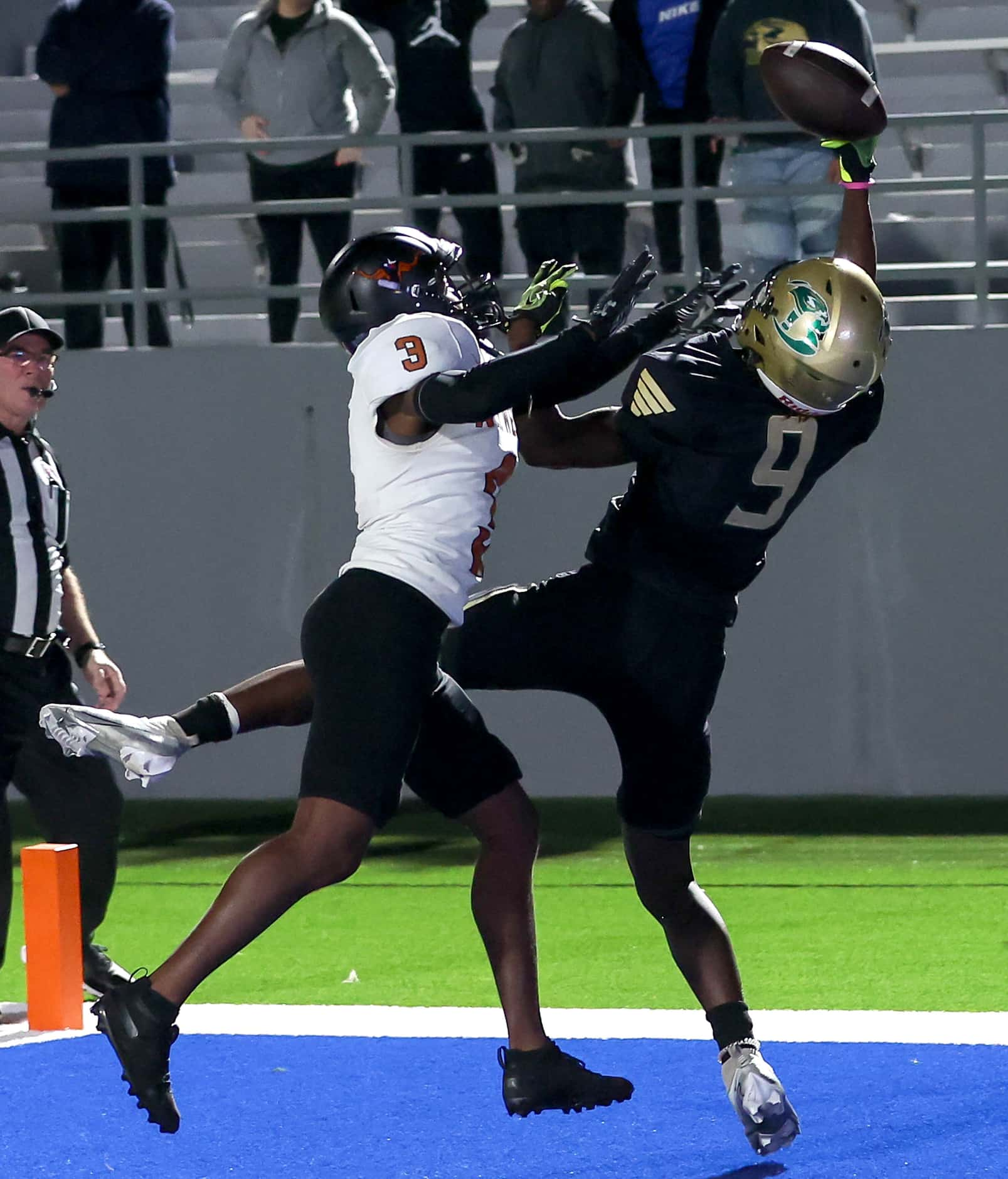 Birdville wide receiver Brian Kent (9) comes up with a touchdown reception against W.T....