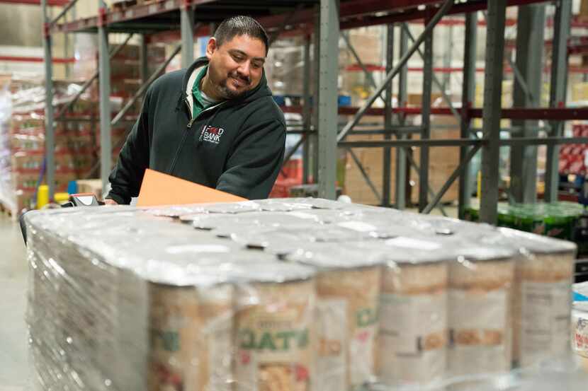 H-E-B gave truckloads of H-E-B Select Ingredients Quick Oats oatmeal to 17 Texas food banks...
