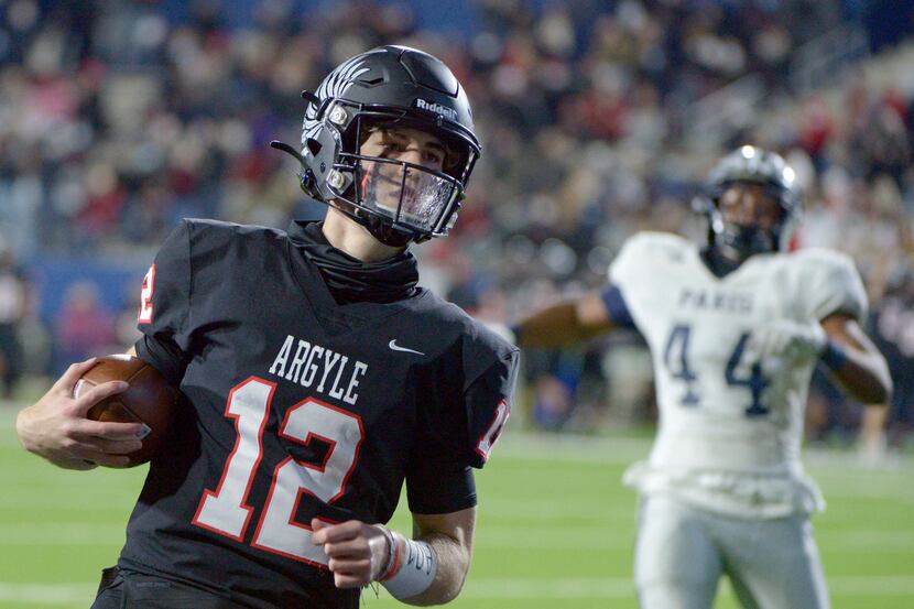 Argyle’s CJ Rogers runs for a touchdown in the second half during a Class 4A Division I...