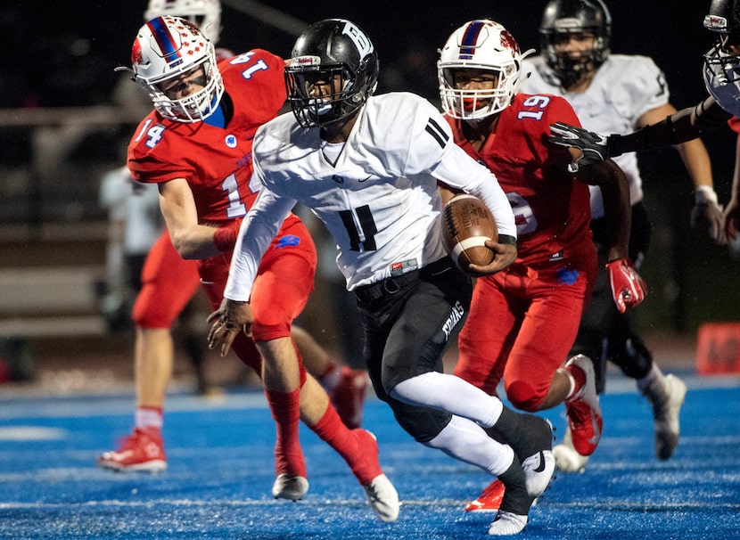 Bishop Lynch junior running back Charles Crawford (11) runs away from Parish Episcopal...