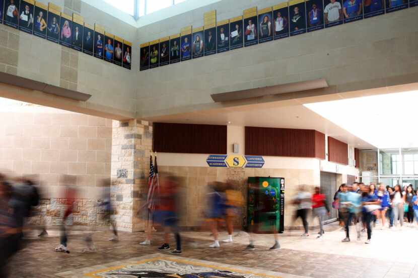 Students walk through during passing period at Sunnyvale High School in Sunnyvale on Aug....