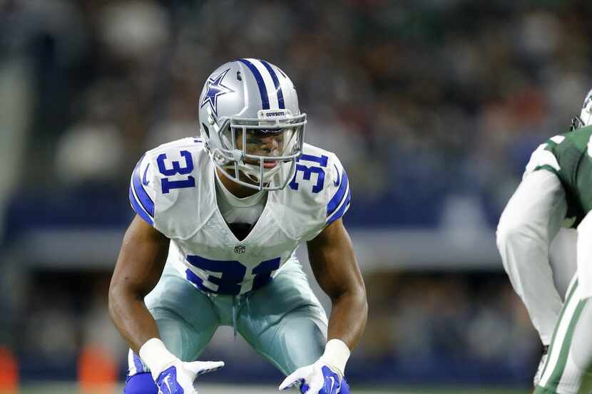 Dallas Cowboys free safety Byron Jones (31) lines up against the New York Jets in the first...