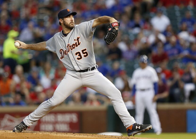 Detroit Tigers starting pitcher Justin Verlander (35) pitches in a game against the Texas...