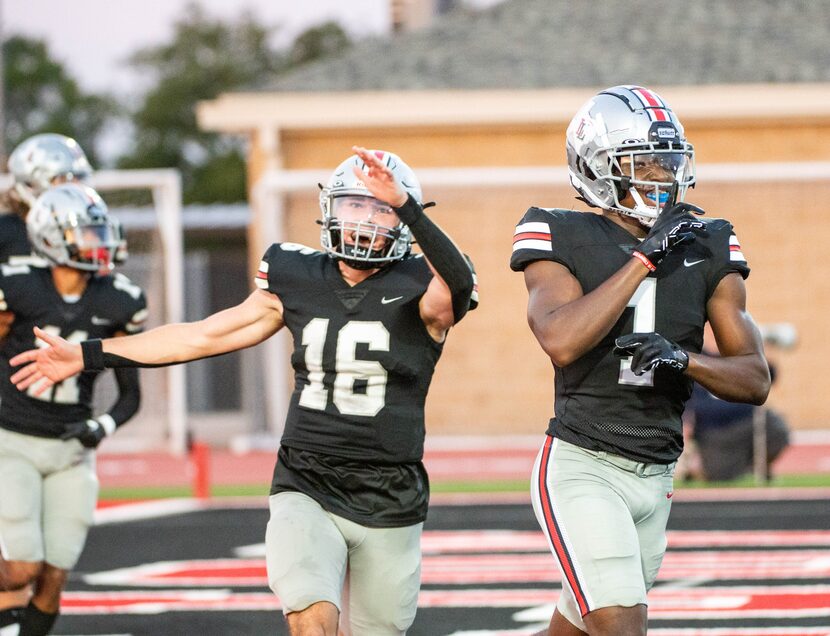 Lovejoy wide receiver Kyle Parker (1) and quarterback Brayden Hagle (16)fter their touchdown...