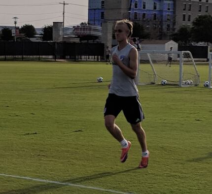 Thomas Roberts training with the FC Dallas first team. (7-18-18)