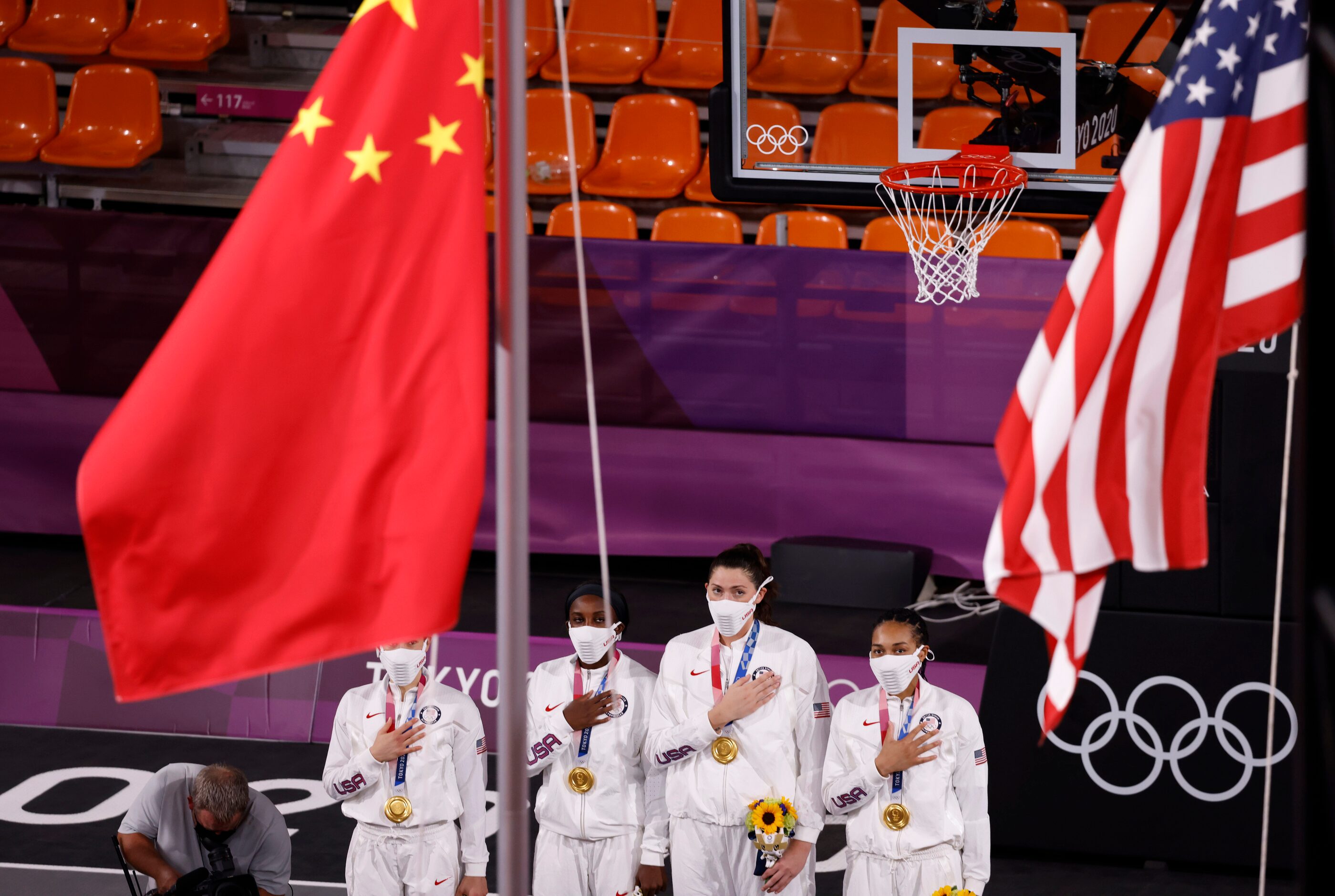 USA’s Kelsey Plum (5), Jacquelyn Young (8), Stefanie Dolson (13), and Allisha Gray (15)...