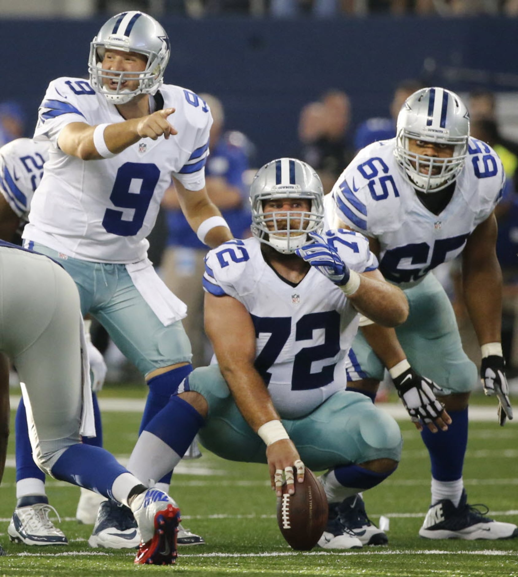 Dallas Cowboys C Travis Frederick raises $250,000 for local food banks