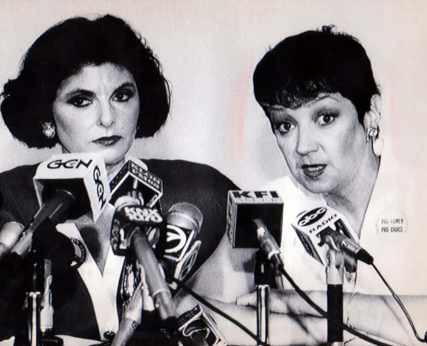Norma McCorvey (right) and lawyer Gloria Allred in 1989. 