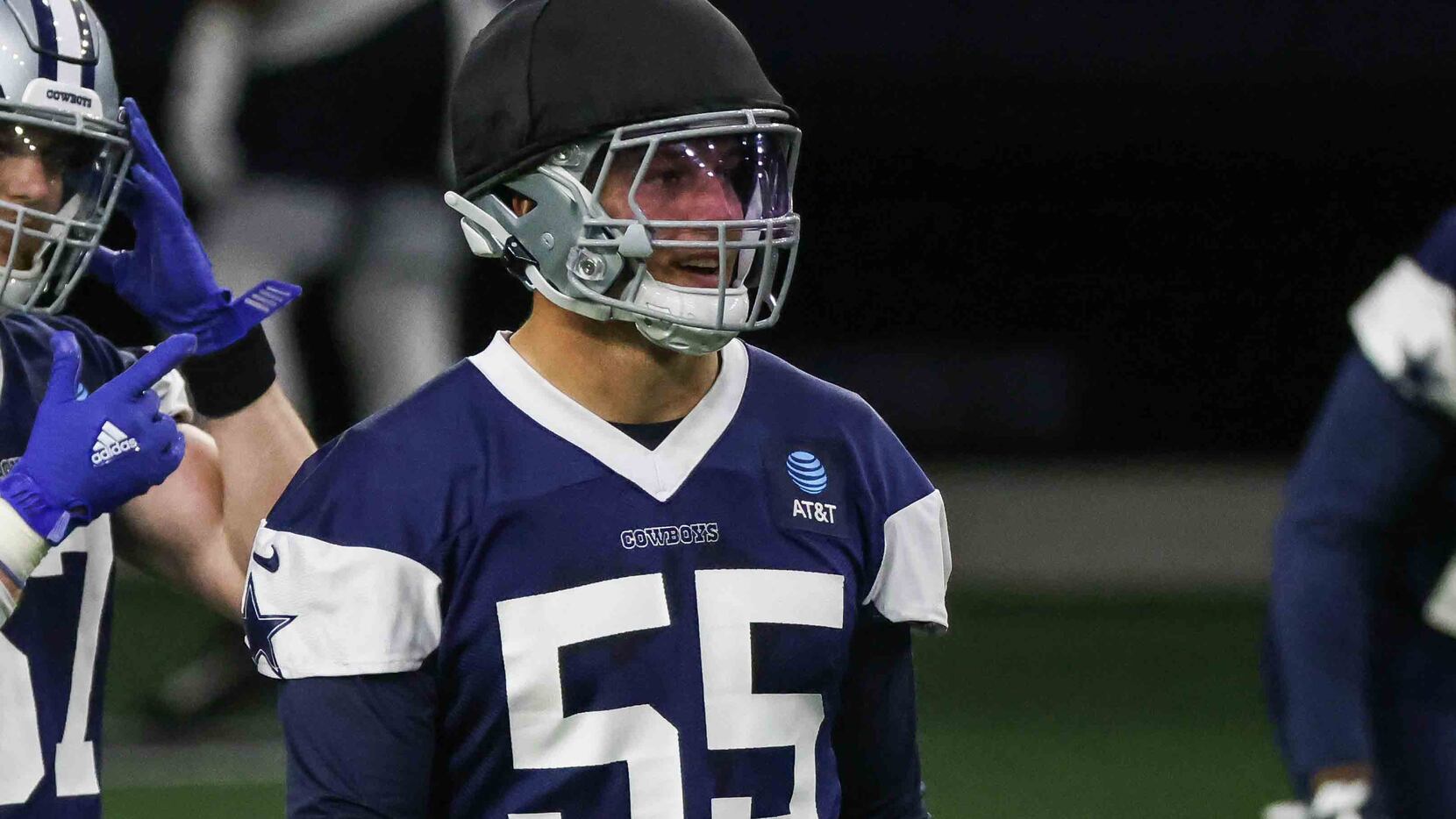 Focusing only on what he can control, Cowboys' Leighton Vander Esch is  optimistic about his health, returning to old role