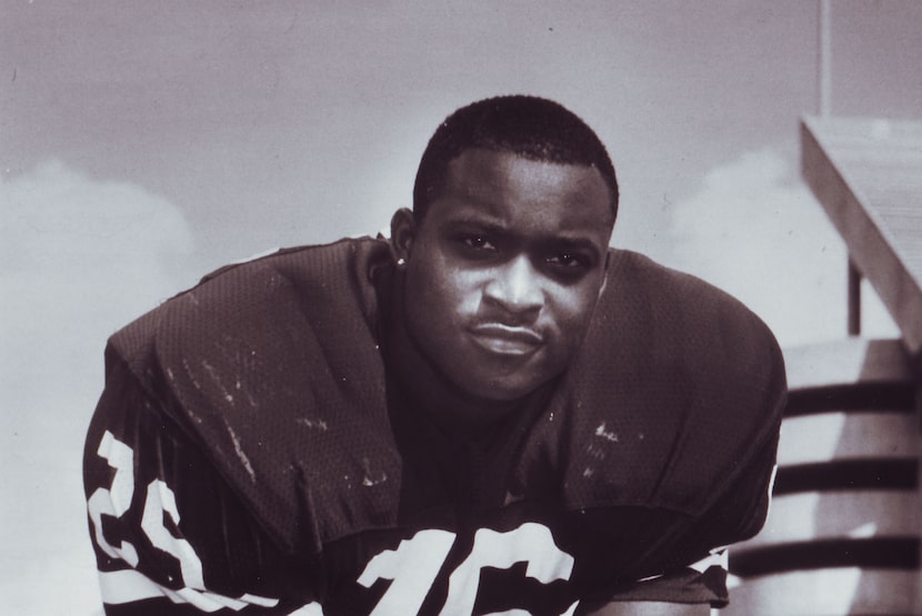 1990 Texas A&M RB Darren Lewis (25)