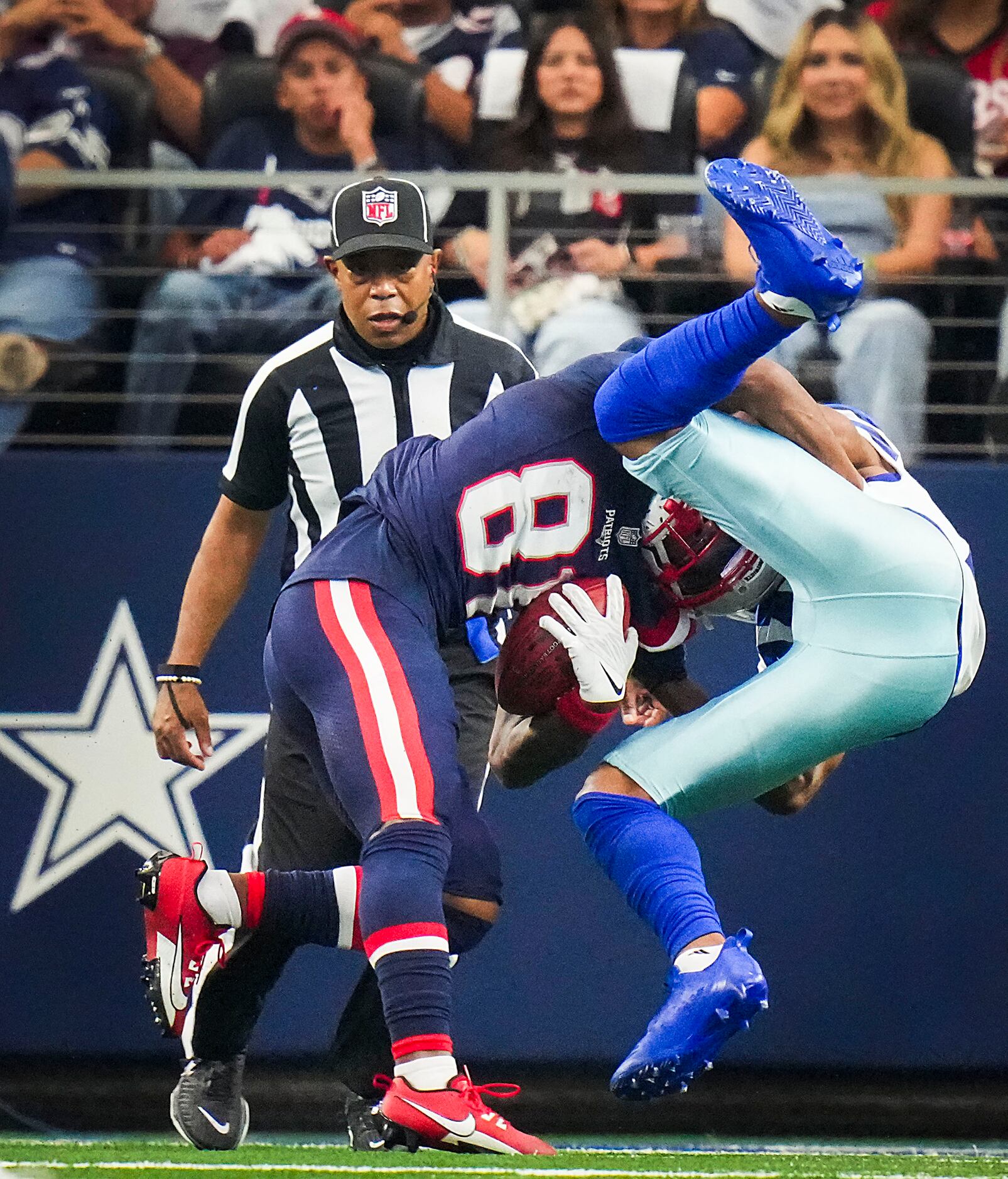 Bouncing back: See photos from Cowboys' Week 4 victory over Ezekiel  Elliott's Patriots