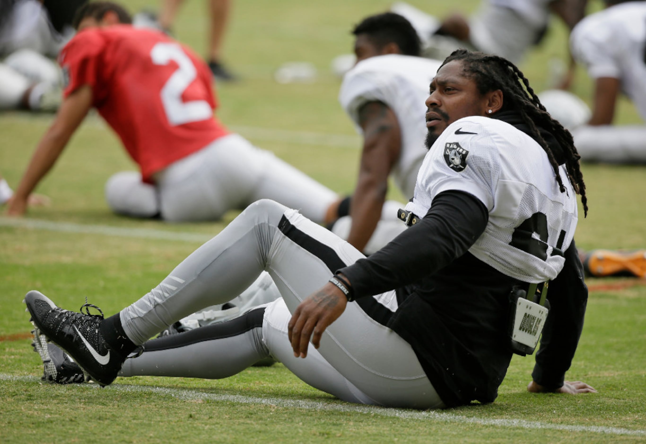 Raiders: Marshawn Lynch's jersey ranks No. 1 in NFL in May