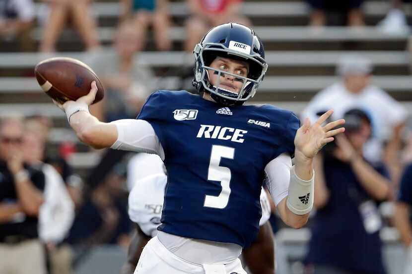Rice quarterback Wiley Green (5) passes the ball against Wake Forest during the first half...