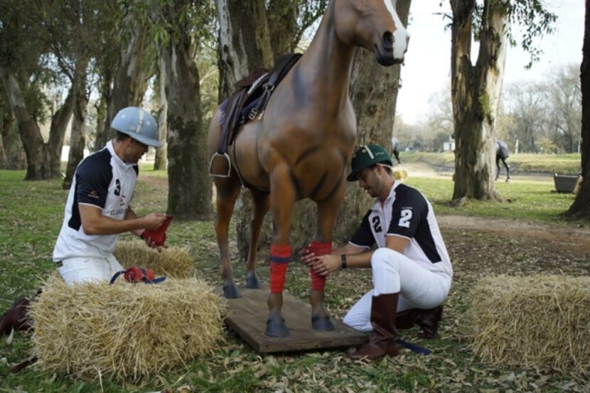 In Detour A, #TeamTexas learns how to properly equip a fake polo horse. (CBS/Amazing Race)