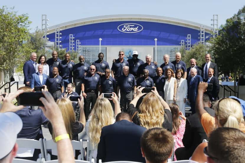 Dallas Cowboys Jerry Jones and family with the Dallas Cowboys Ring of Honor members during...
