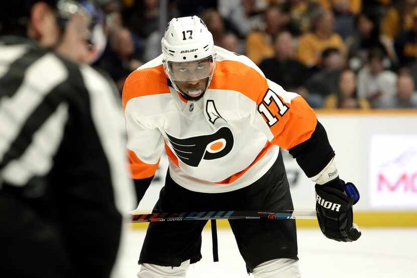 Philadelphia Flyers right wing Wayne Simmonds plays against the Nashville Predators in the...