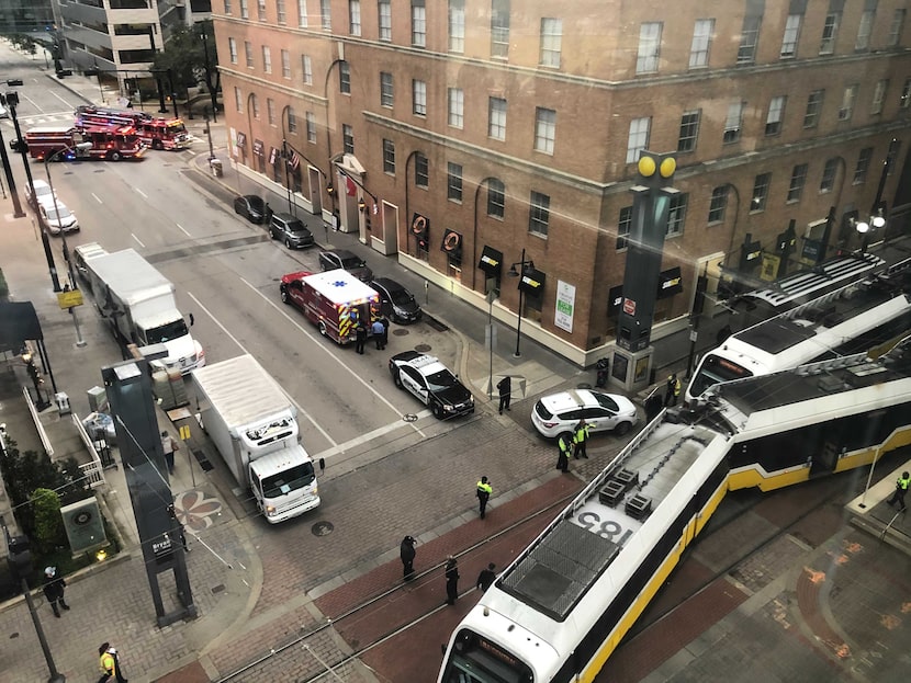 Descarrilamiento de un tren DART en St. Paul Station de Dallas. 