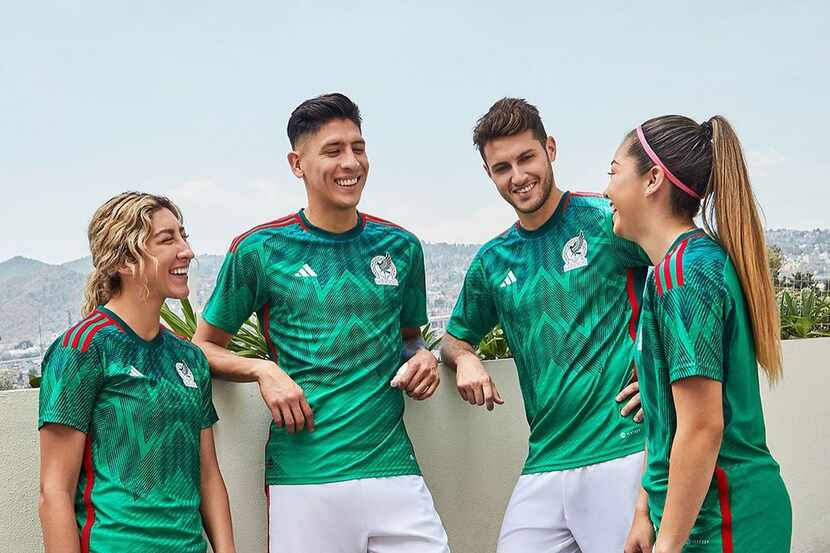 La camiseta verde para hombres y mujeres de la selección mexicana para el Mundial de Qatar.