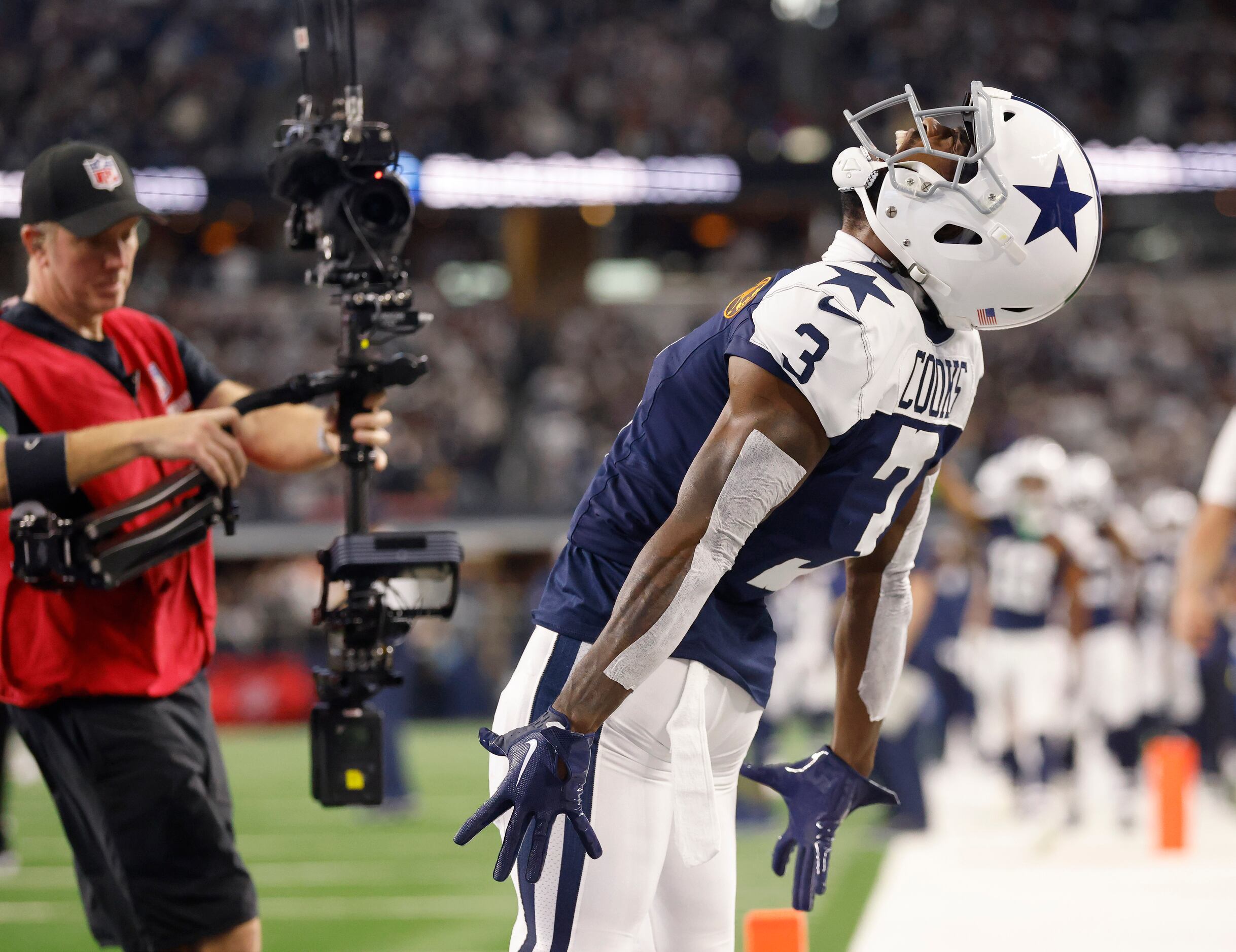 Full coverage: Cowboys pull away from Commanders for 13th straight win at  AT&T Stadium