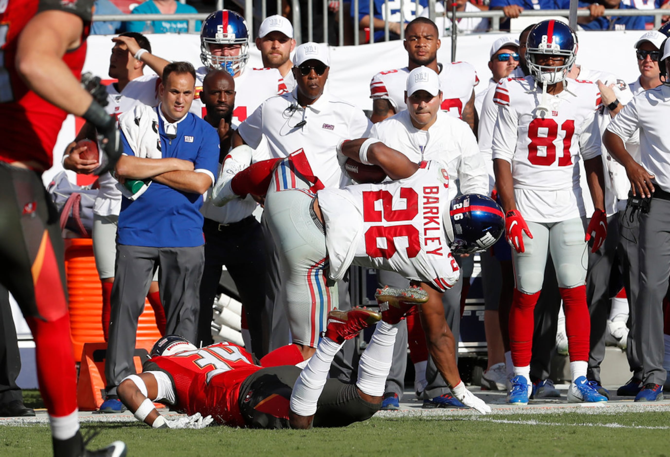 Giants running back Saquon Barkley has a sprained right ankle, AP