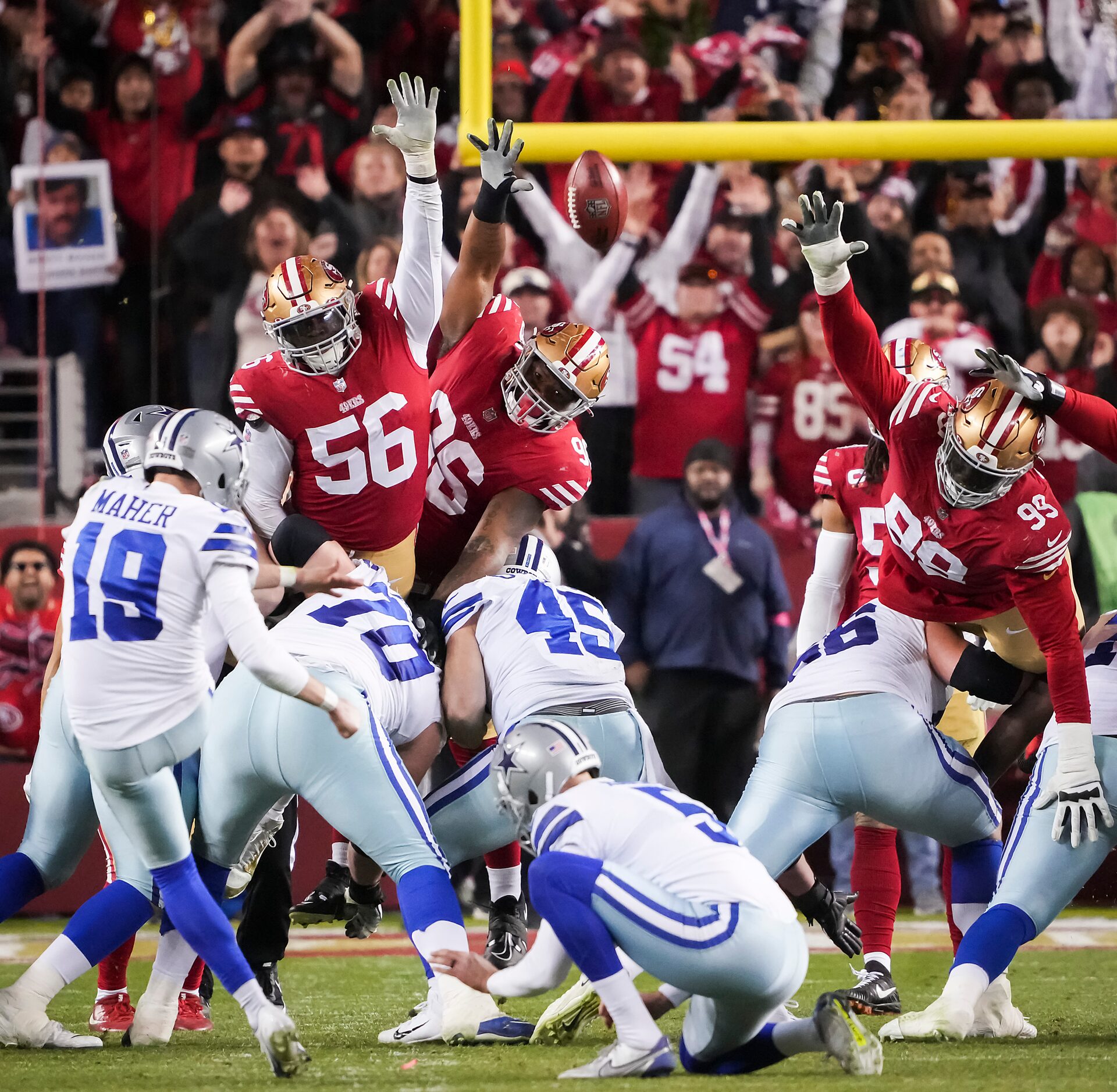 Dallas Cowboys place kicker Brett Maher (19) connects on a 43-yard field goal during the...