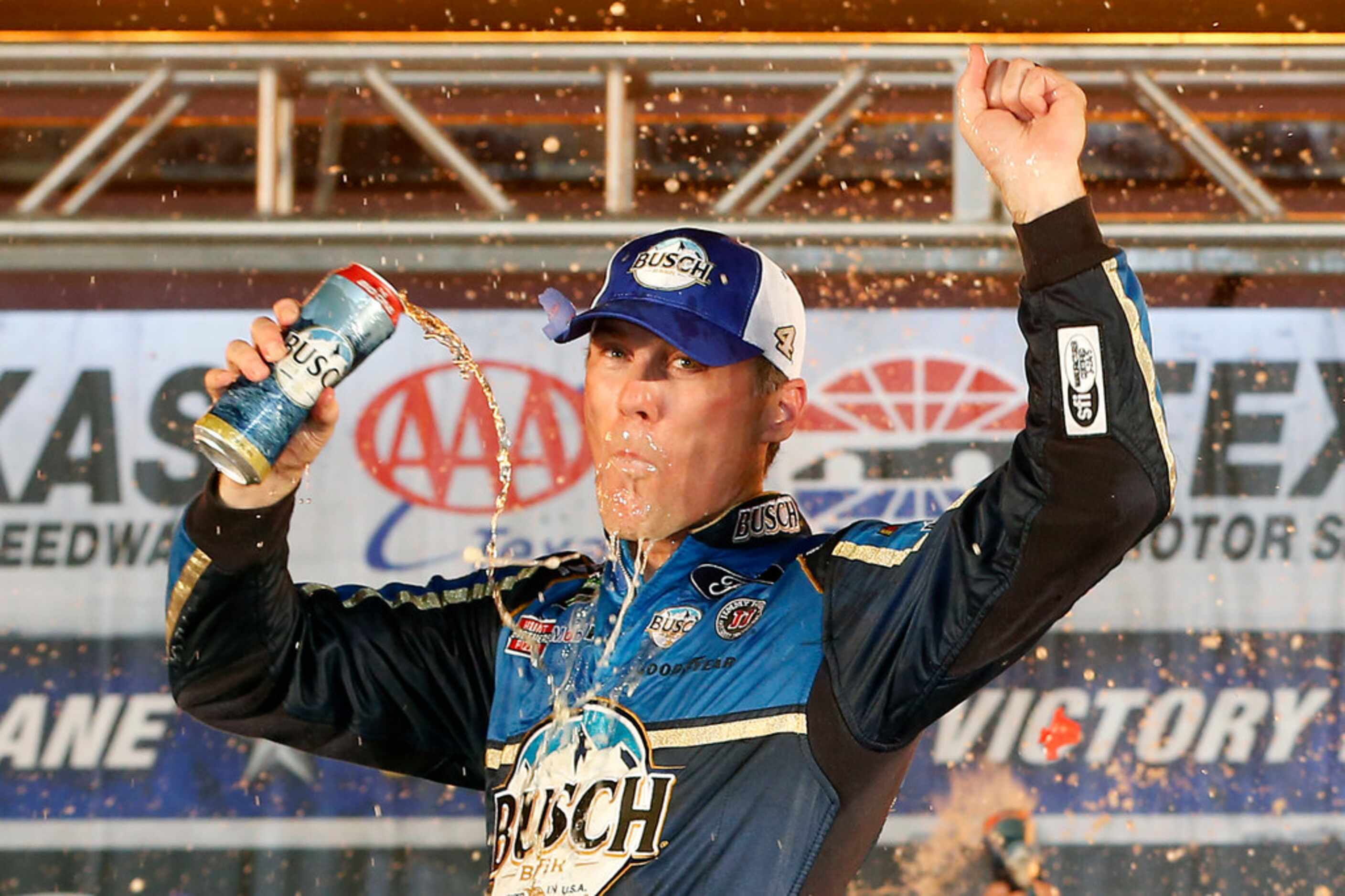 FORT WORTH, TEXAS - NOVEMBER 03: Kevin Harvick, driver of the #4 Busch Beer/Ducks Unlimited...