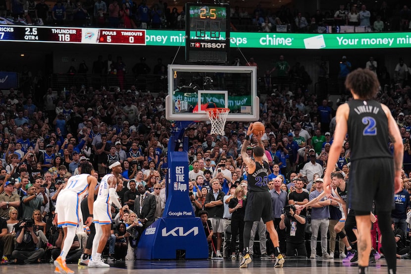 Dallas Mavericks forward P.J. Washington (25) hits a free throw with 00:03 left to give the...