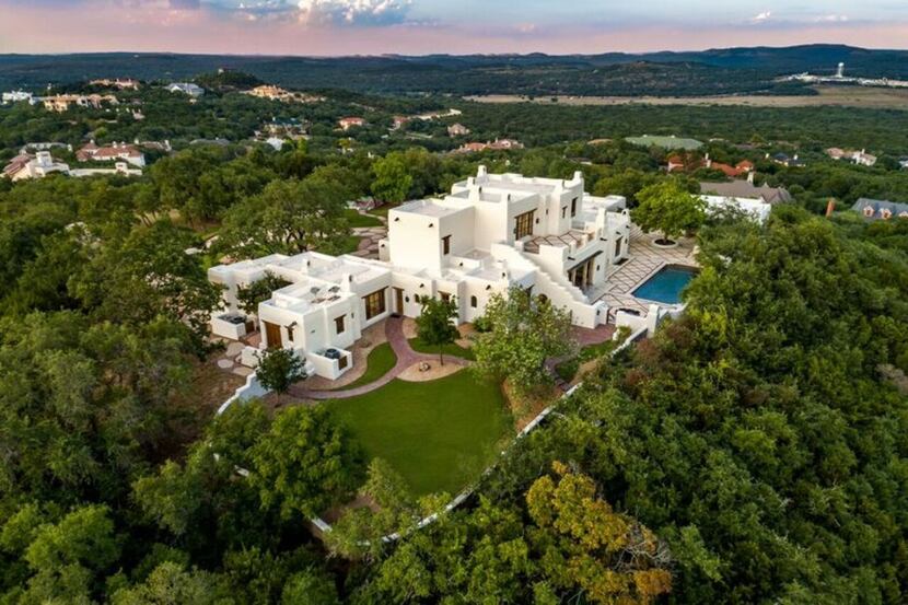 George Strait has listed his estate in San Antonio for sale.