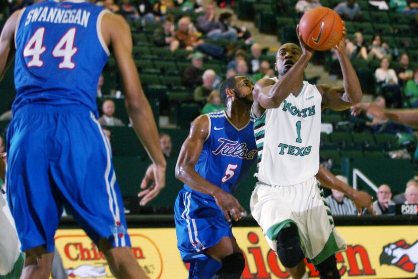 University of North Texas sophomore guard Maurice Aniefiok (1) sets up to shoot against...