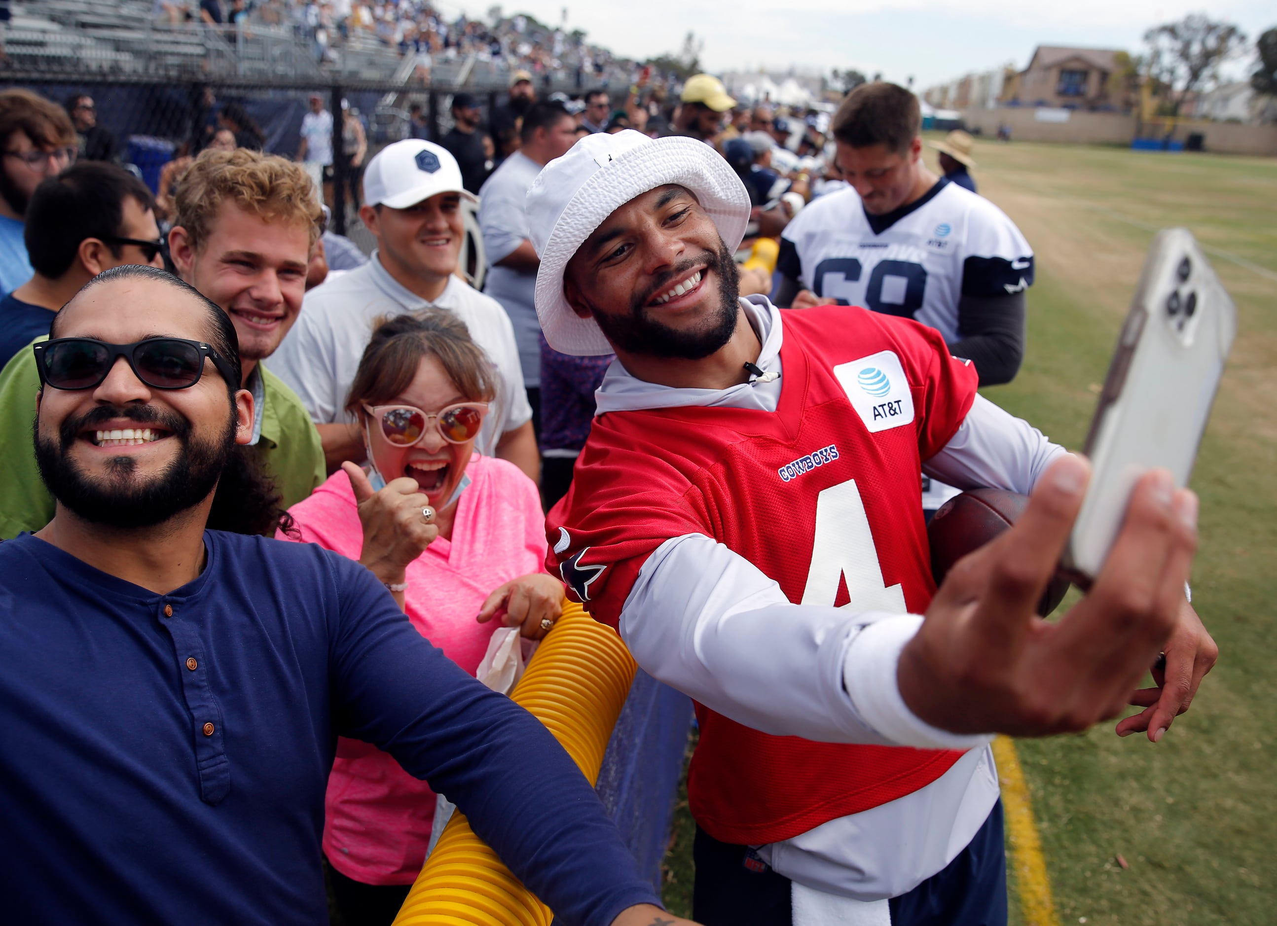 Cowboys camp photos: Aaiden Diggs pulls a Trevon Diggs, new LB Anthony Barr  suits up and more